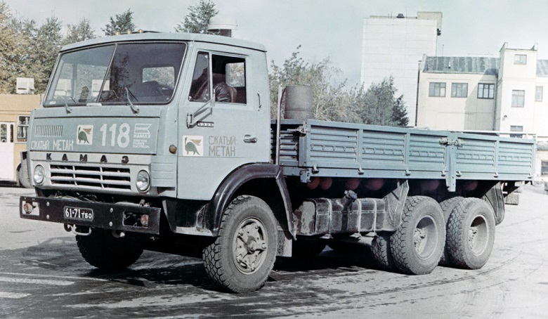 Макетный образец грузовика на базе КАМАЗ-5320